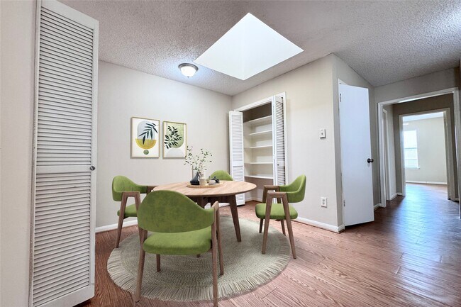 Building Photo - 3511 Palm Grove Dr