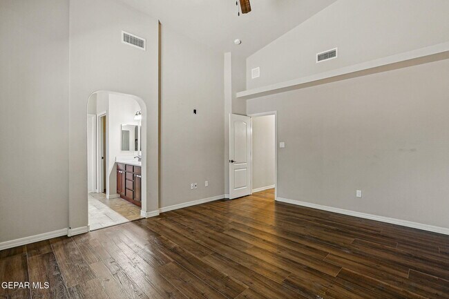 Building Photo - 14329 Owl Point Ave
