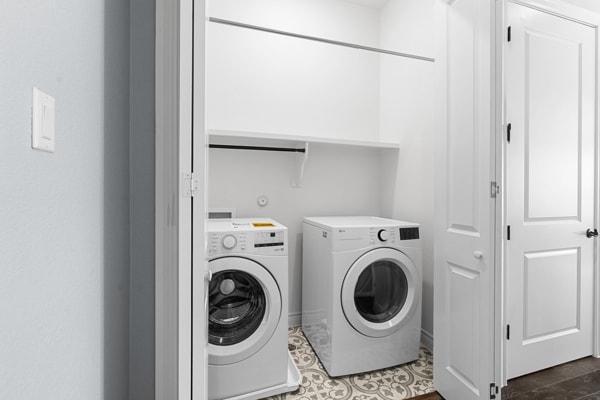 Building Photo - 1217 Highknoll Ln