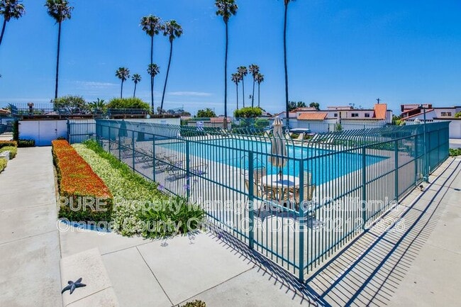 Building Photo - 3626 Calle Casino