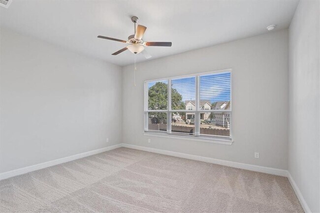 Building Photo - 600 C-Bar Ranch Trl