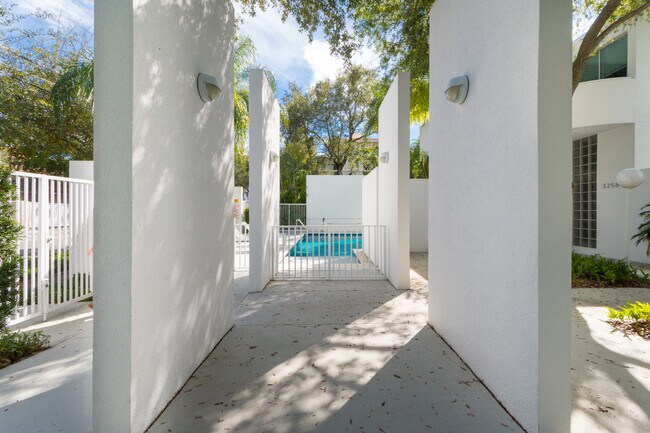 Building Photo - 3272 Virginia St