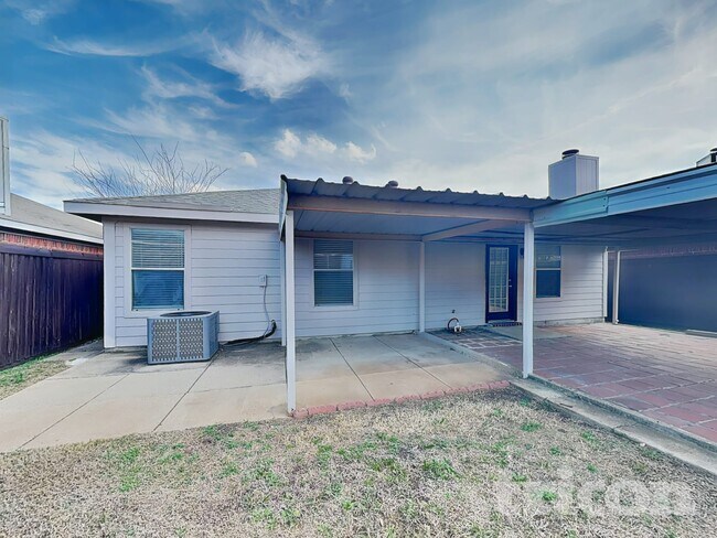 Building Photo - 7112 Avington Way