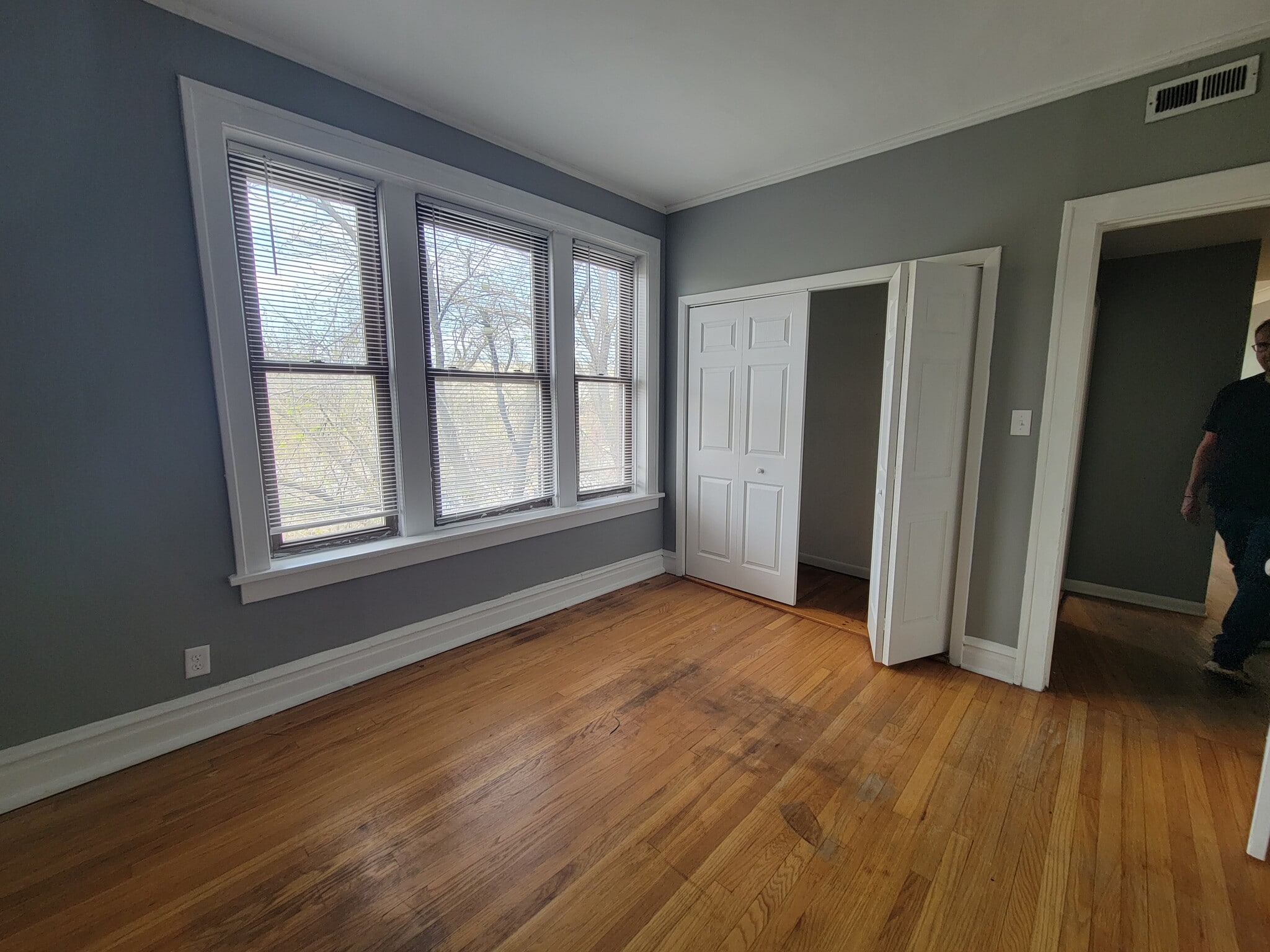 Building Photo - 1205 W Farwell Ave