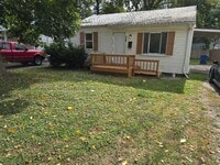 Building Photo - 2 Bedroom 1 Bath Home $800.00