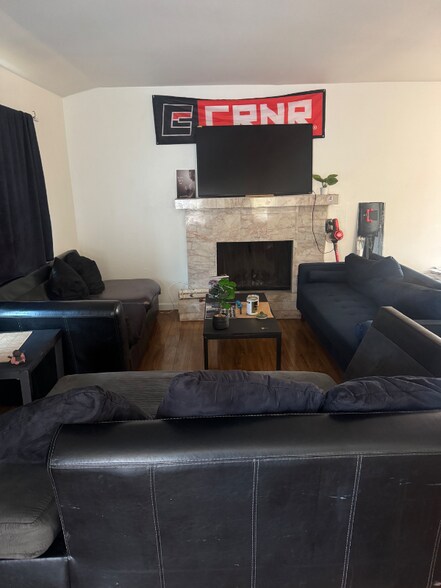 Building Photo - 2163 Eric Ct