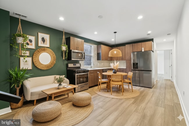 Building Photo - 2146 N Van Pelt St