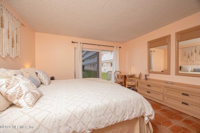 Building Photo - 4 Ocean Trace Rd