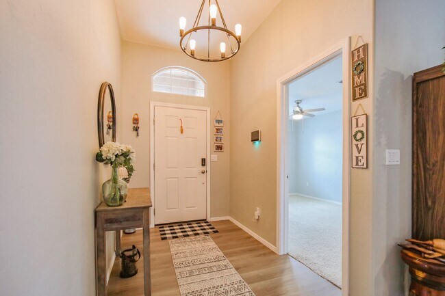 Building Photo - Well Maintained 4 Bedroom 2 Bath Home with...