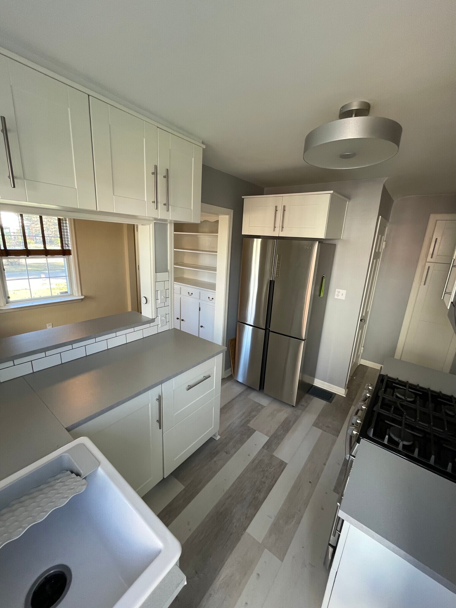 Kitchen - 941 Broadmoor Dr