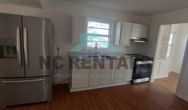 Building Photo - 1332 Proctor St