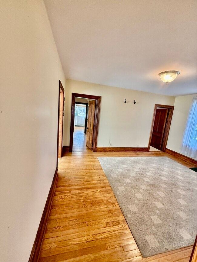 Building Photo - 1213 Glenwood Heights Rd