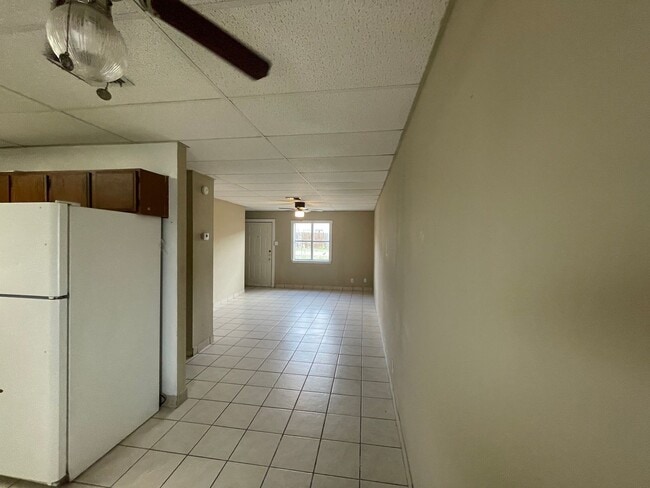 Building Photo - North Bay / central Portland area-Affordable rental-$99 move-in special