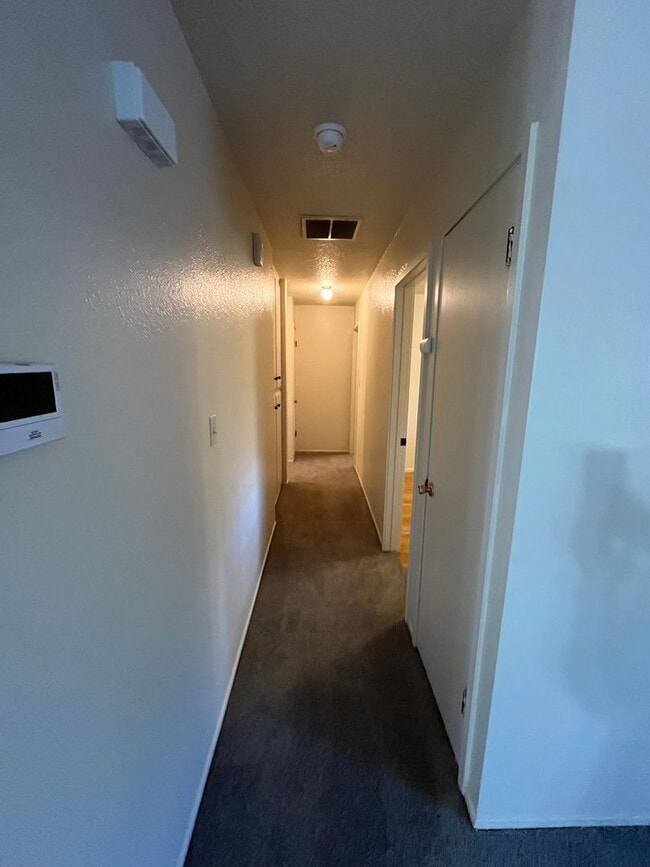 Building Photo - Anderson 1403-1405