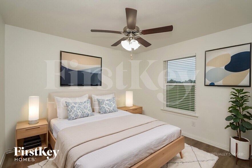 Building Photo - 7340 Parkside Pl Dr