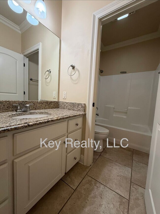 Building Photo - 5229 Rue De Chateau