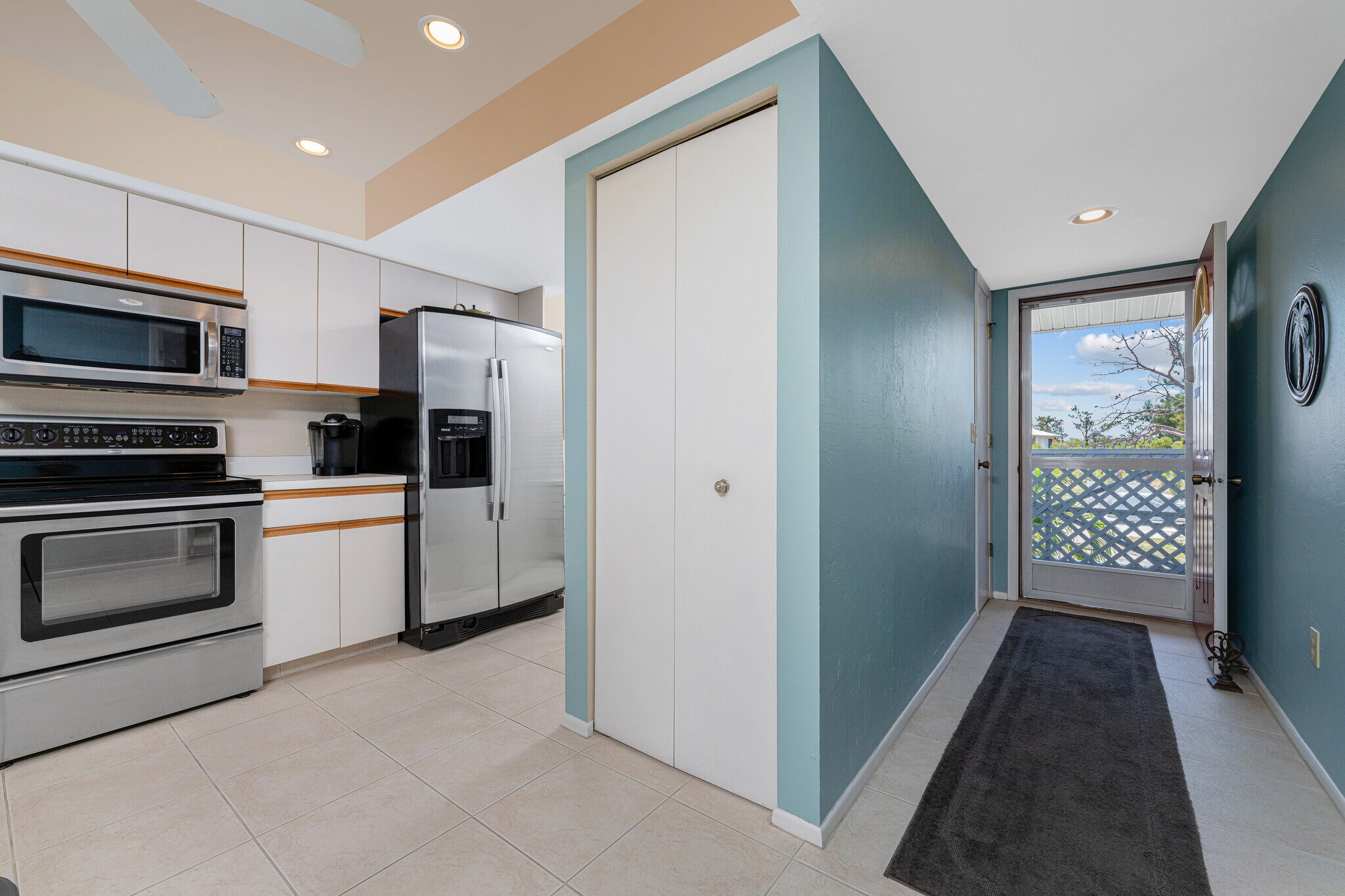 Building Photo - 6800 Placida Rd