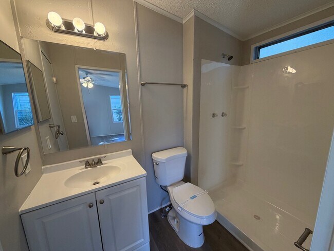 Building Photo - 2035 Red Cedar Dr