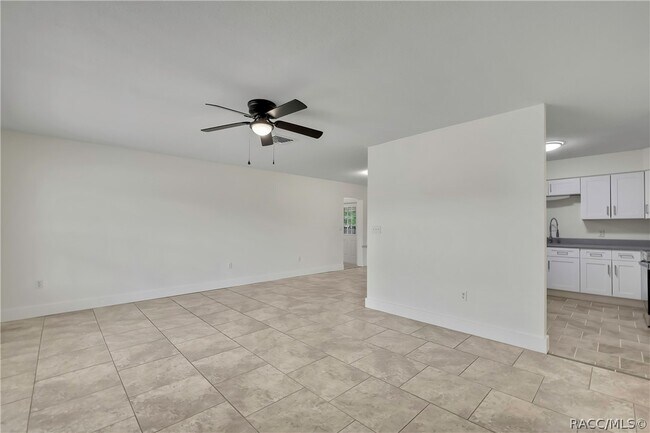 Building Photo - 1019 E Turner Camp Rd