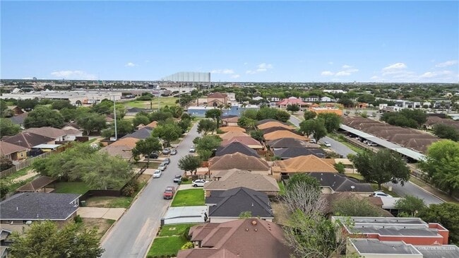 Building Photo - 22 South Dr