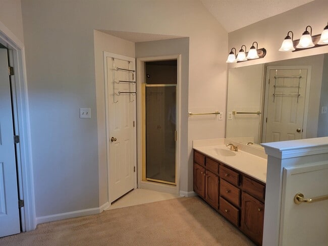 Building Photo - 275 Joel Cove