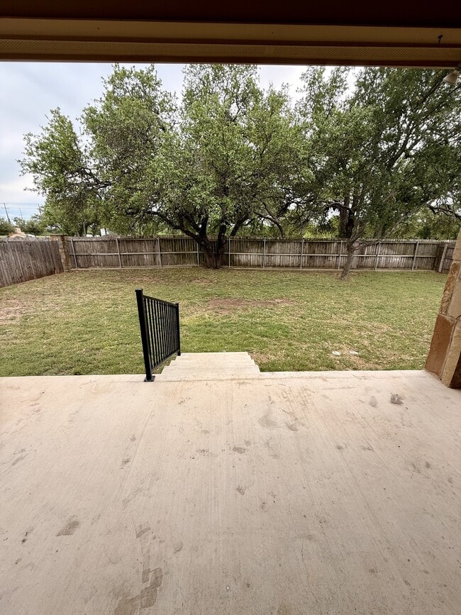 Building Photo - 10307 Bryson Dr