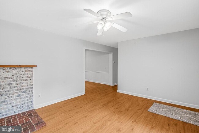 Building Photo - 25893 Royal Oak Rd