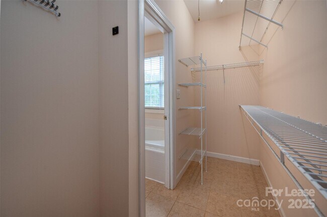 Building Photo - 11520 McGinns Trace Ct