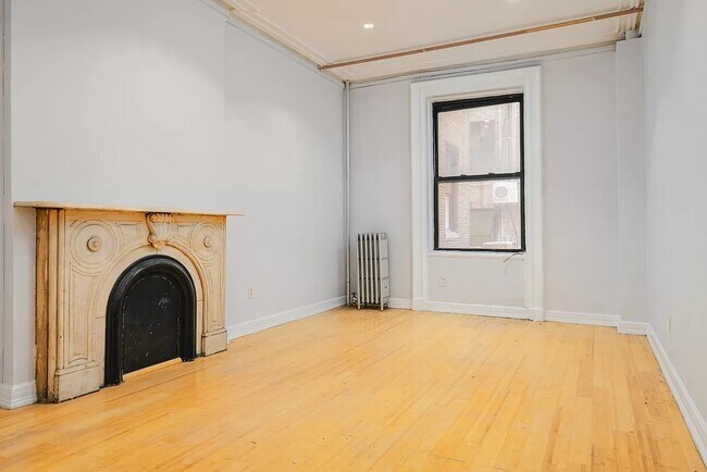 Building Photo - 19 West 46th Street