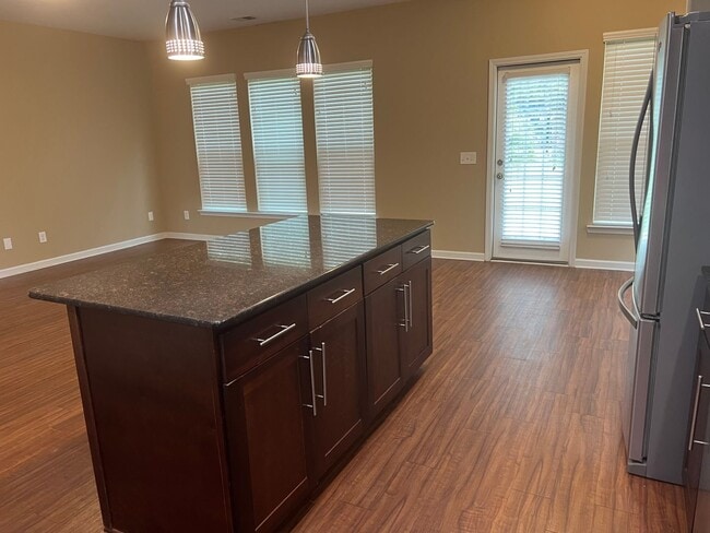 Building Photo - Lovely Home in Palmetto Pointe!-FREE Month Special!