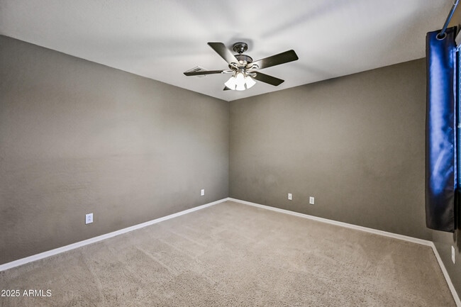 Building Photo - 41708 N Parker Ct