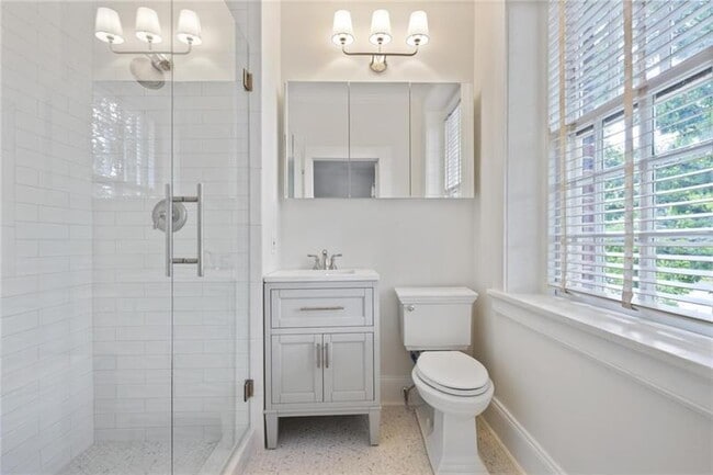 Building Photo - 1 S Prado NE