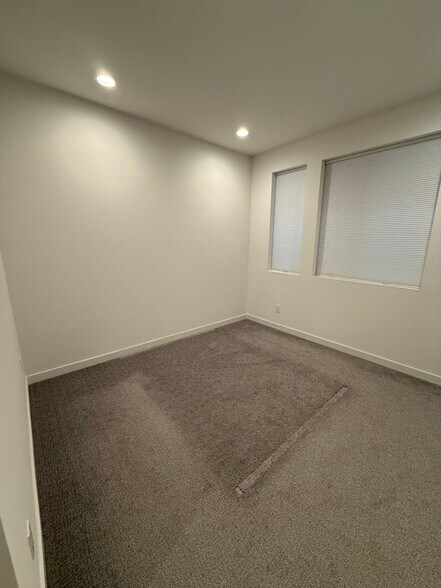 Building Photo - 2168 N 185th St