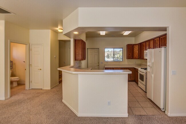 Building Photo - Boulder Park Townhome for Rent