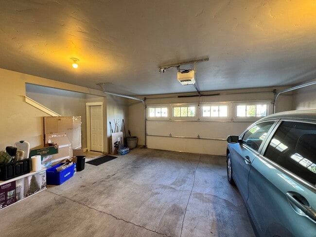 Building Photo - FOR RENT - Furnished 3 bed, 2 bath NorthWest Crossing Modern Townhome