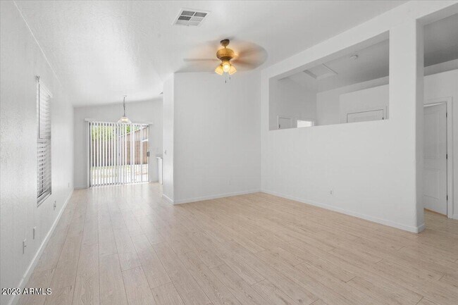 Building Photo - 14975 W Acapulco Ln