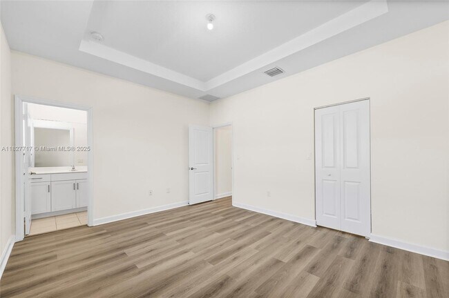 Building Photo - 11120 W 32nd Ln