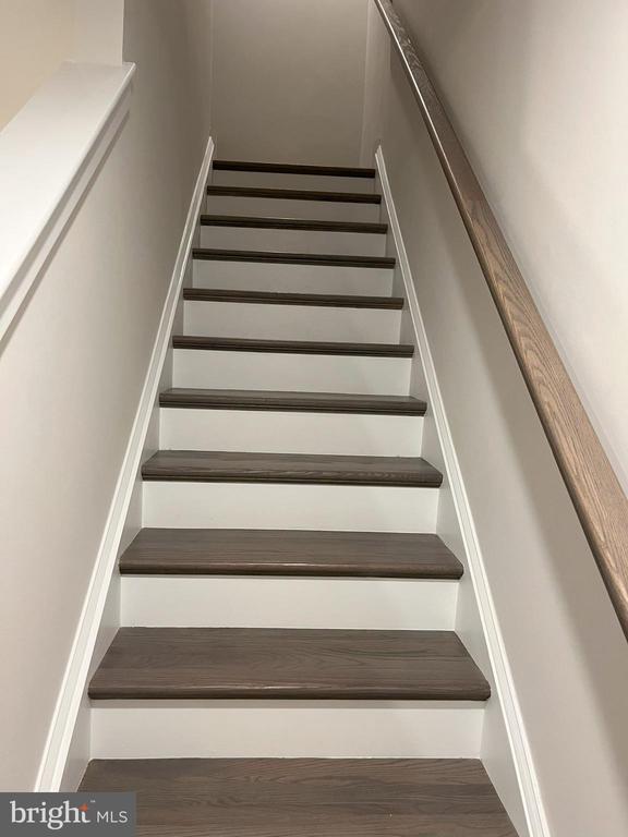 Building Photo - 501 Titanium St