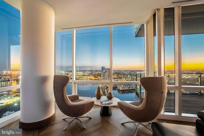 Building Photo - 300 International Drive