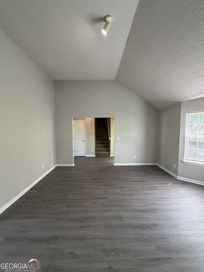 Building Photo - 10744 Misty Meadows Ct