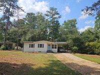 Building Photo - Renovated Marietta Bungalow