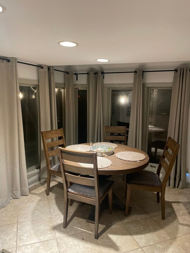 Kitchen table - 2195 Long Ridge Rd