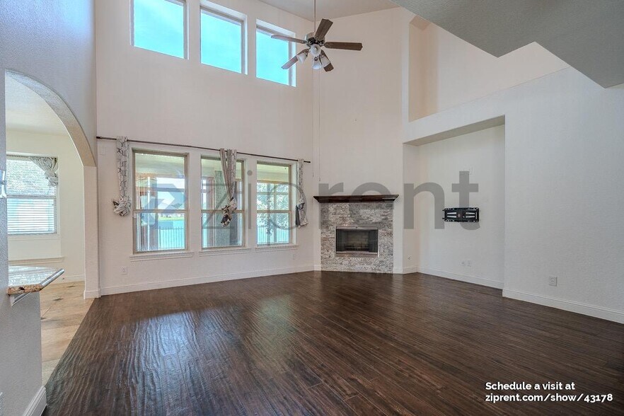 Building Photo - 25315 Hamden Valley Dr