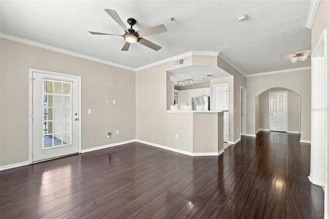 Building Photo - 501 Knights Run Ave