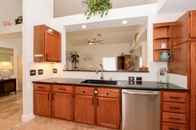 Building Photo - 4079 Garden Villas Ct