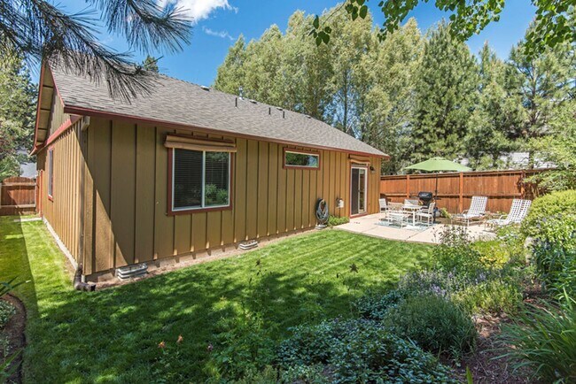 Building Photo - 19509 Brookside Way