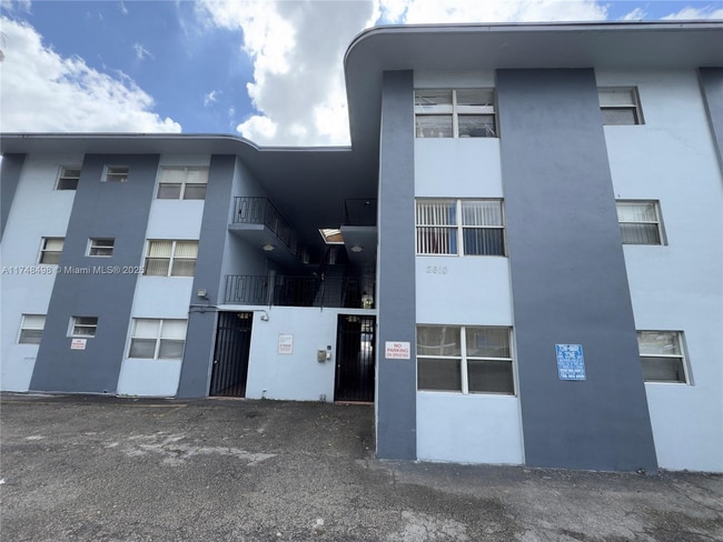 Building Photo - 2610 NW 16th Street Rd