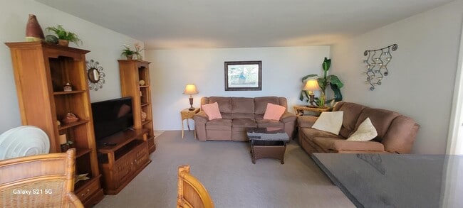 Building Photo - 84 Pukihae St