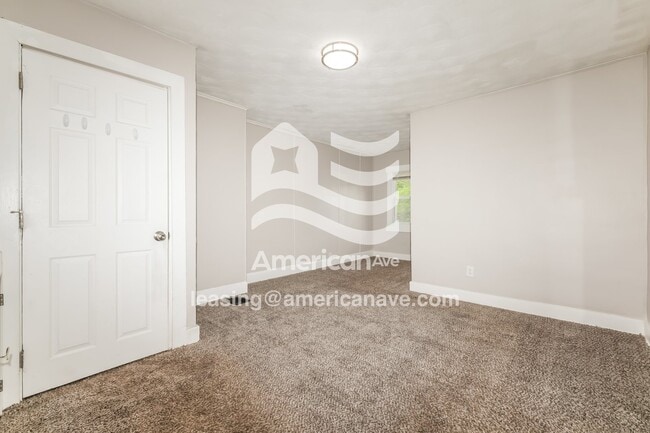 Building Photo - 324 Pointview Ave