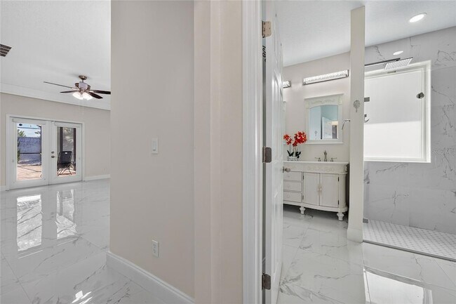 Building Photo - 2260 Pickford Cir